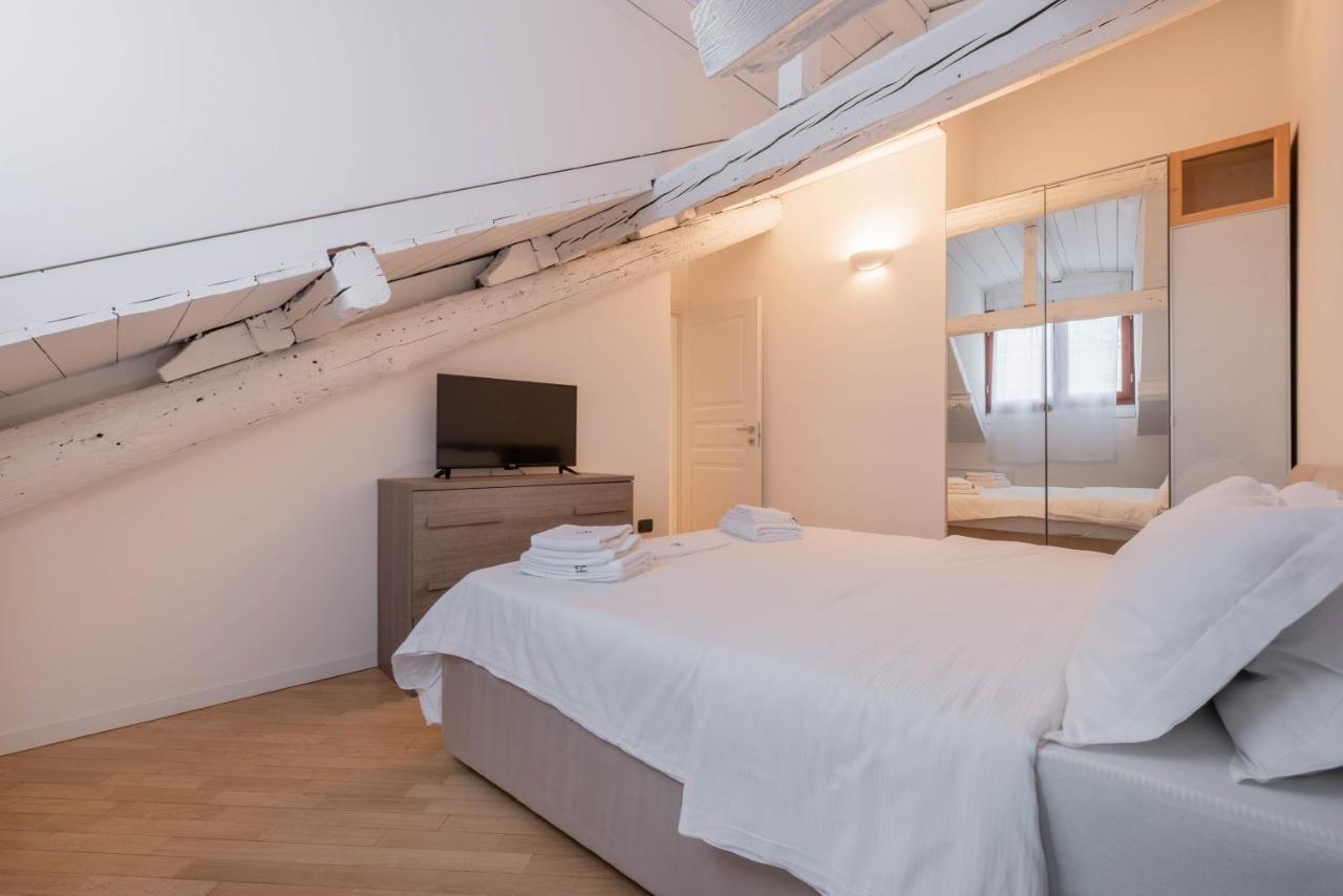 Brera Flat Near Duomo Apartment Milan Bagian luar foto